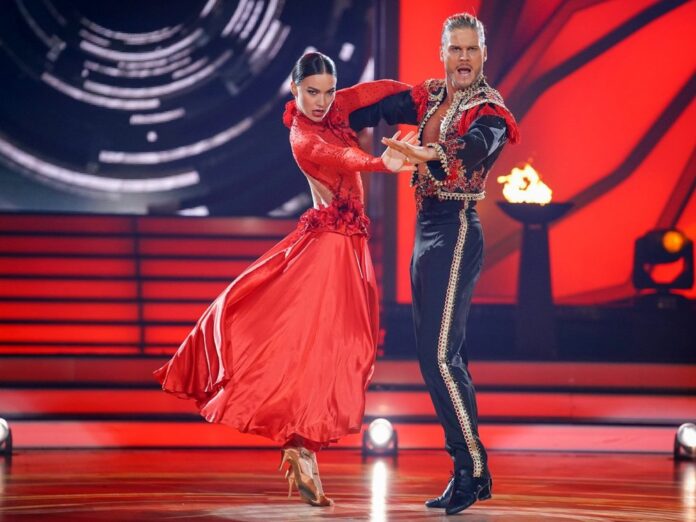 Rúrik Gíslason und Renata Lusin tanzten sich 2021 zum 