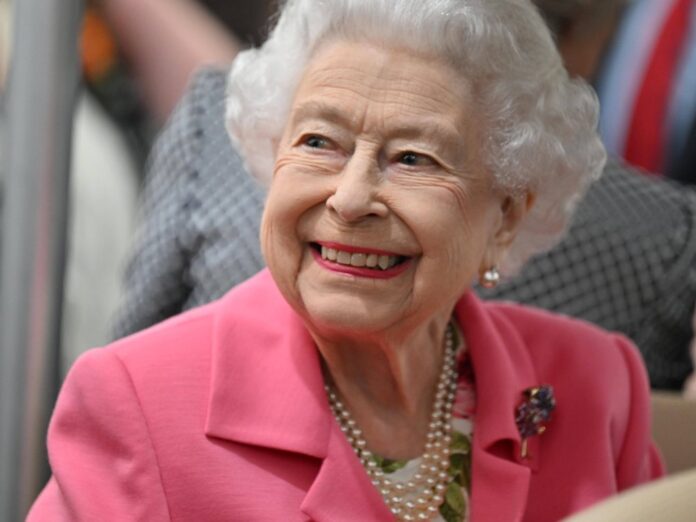 Queen Elizabeth II. strahlte bei der Chelsea Flower Show in London über das ganze Gesicht.