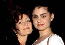Sharon Osbourne mit ihrer Tochter Aimee (r.)