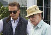 Alec Baldwin (l.) und Woody Allen 2013 am Set von "Blue Jasmine".
