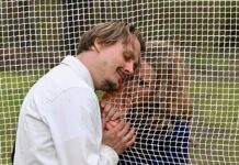 "Tatort: Das kalte Haus": Simon Fischer (Christian Bayer) hat eine Vision seiner verschwundenen Frau Kathrin (Amelie Kiefer).