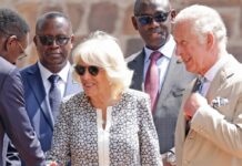 Herzogin Camilla und Prinz Charles beim Empfang in Ruanda.