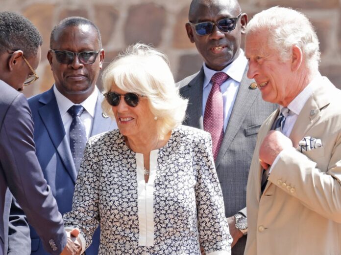 Herzogin Camilla und Prinz Charles beim Empfang in Ruanda.