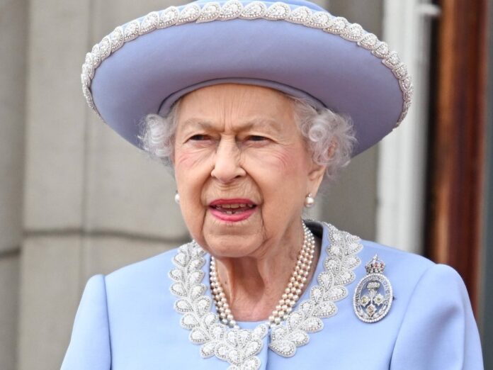 Die Queen lässt derzeit Renovierungsarbeiten am Buckingham Palast durchführen.