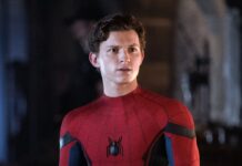 Tom Holland als Superheld Spider-Man.
