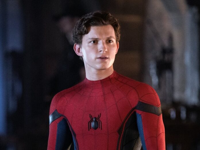 Tom Holland als Superheld Spider-Man.