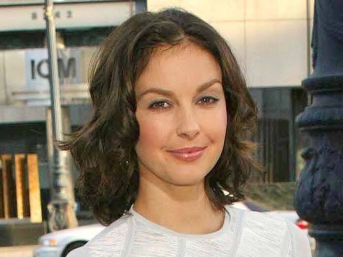 Schauspielerin Ashley Judd hat sich mit dem Mann getroffen
