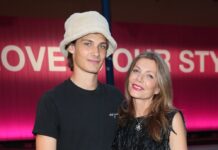 Ursula Karven kam mit Sohn Liam Veres zur "Giulia and Romeo"-Fashionshow in München.