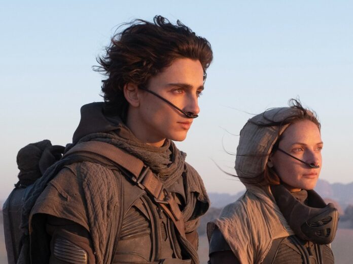 Paul Atreides (Timothée Chalamet) und seine Mutter Lady Jessica (Rebecca Ferguson) kehren später auf den Wüstenplaneten zurück.