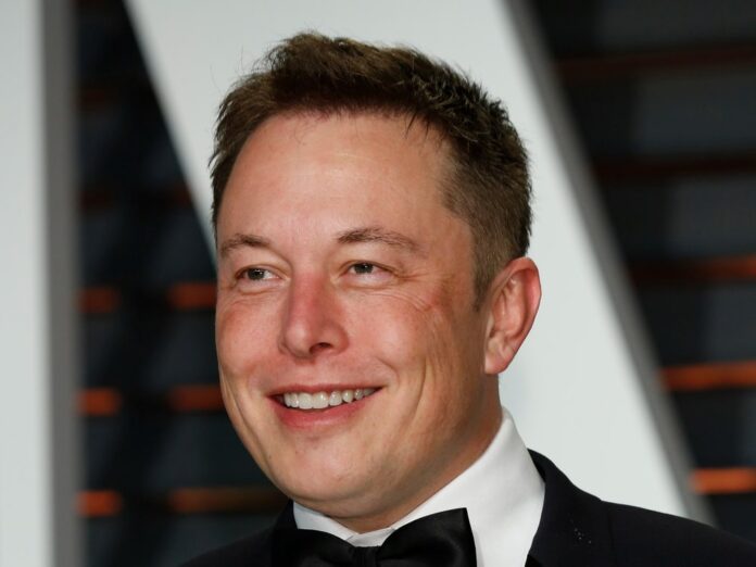 Elon Musk bestreitet Gerüchte um eine Affäre.