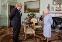 Auch Boris Johnson traf sich während seiner Amtszeit regelmäßig mit Queen Elizabeth II.