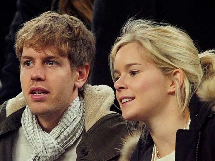 Eines der ganz wenigen gemeinsamen Bilder in der Öffentlichkeit: Sebastian Vettel mit seiner damaligen Freundin Hanna Prater im Jahr 2012 im Stadion des FC Barcelona.