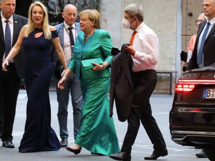 Altkanzlerin Angela Merkel und Ehemann Joachim Sauer bei den Salzburger Festspielen.