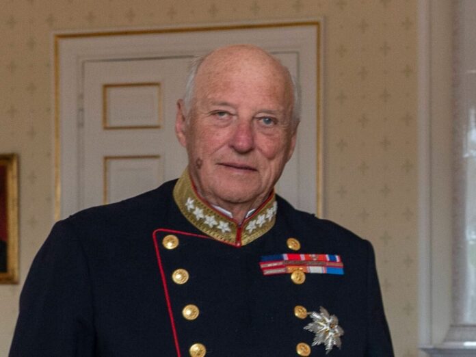 König Harald von Norwegen liegt im Krankenhaus.