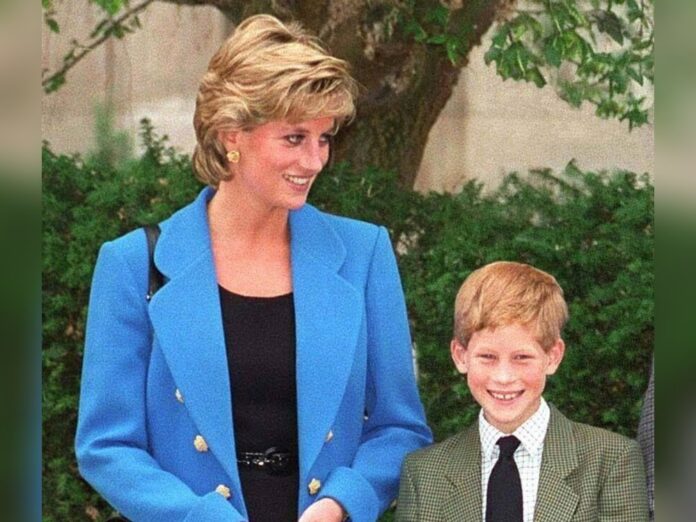 Prinzessin Diana mit ihrem Sohn Prinz Harry.