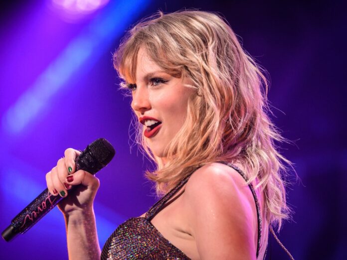 Taylor Swift lässt die Kritik an ihrem Flugverhalten nicht auf sich sitzen.