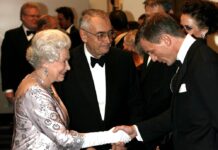 Daniel Craig traf die Queen anlässlich der Premiere seines ersten "Bond"-Films im Jahr 2006.