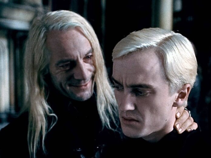 Jason Isaacs (l.) und Tom Felton als diabolisches Vater-Sohn-Gespann Lucius und Draco Malfoy in 