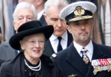 Königin Margrethe II. von Dänemark mit ihrem Sohn Kronprinz Frederik beim Staatsbegräbnis der Queen in London.