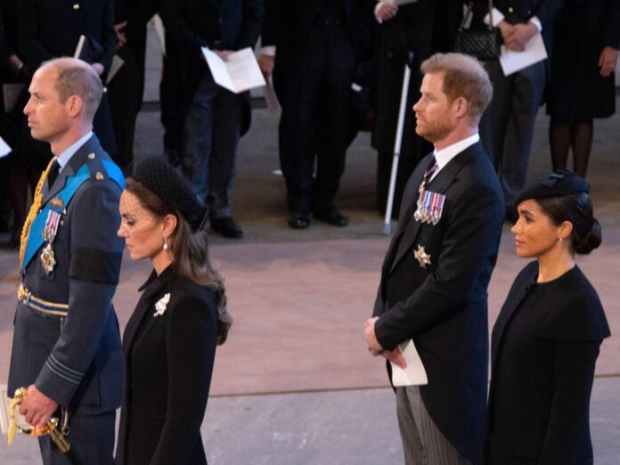 Auch beim Staatsbegräbnis der Queen herrschte zwischen Harry