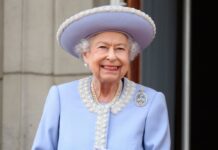 Queen Elizabeth II. anlässlich der Feierlichkeiten zu Ehren ihres Platinjubiläums im Juni 2022 auf dem Balkon des Buckingham Palasts.