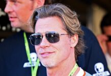 Brad Pitt kam mit lässiger Pilotensonnenbrille zum Grand Prix in Austin.