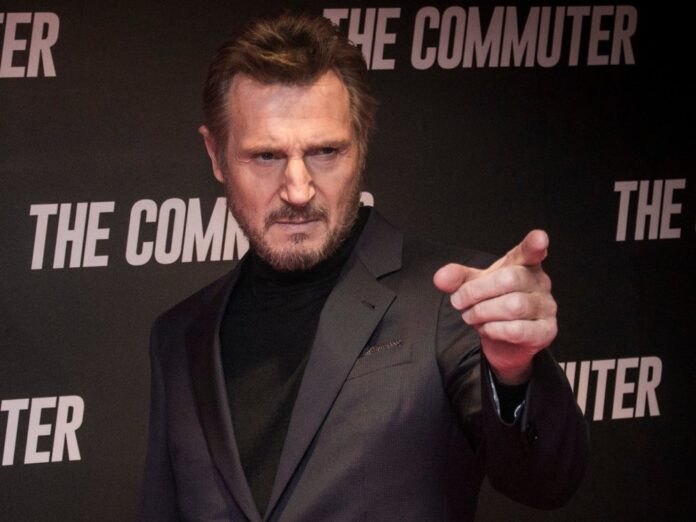Action-Ikone Liam Neeson als trottliger Polizist Frank Drabin? Für viele Fans von 