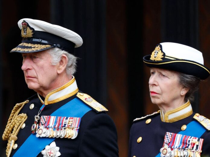 König Charles III. und Prinzessin Anne übernehmen nun Aufgaben ihrer verstorbenen Mutter.