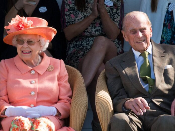 Queen Elizabeth II. (l.) und ihr Ehemann Prinz Philip im Jahr 2018.