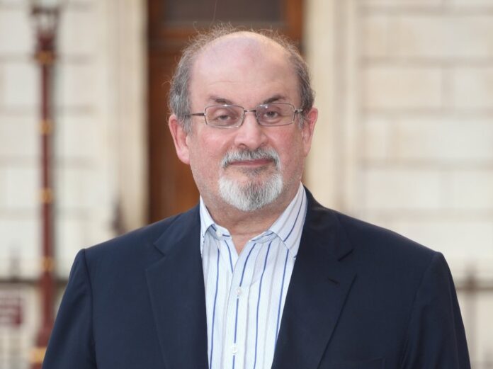 Salman Rushdie wurde im August 2022 Opfer eines Attentats.