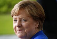 Hohe Ehre für Angela Merkel.