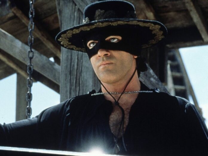 Hollywood-Star Antonio Banderas verkörperte den degenschwingenden Maskenmann Zorro zweimal. Er übernahm die Rolle 1998 in 