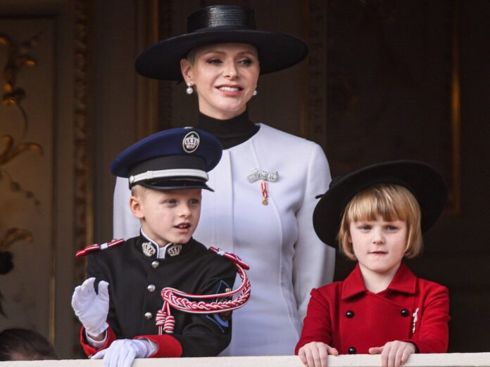 Charlène von Monaco mit ihren Kindern Prinz Jacques und Prinzessin Gabriella.