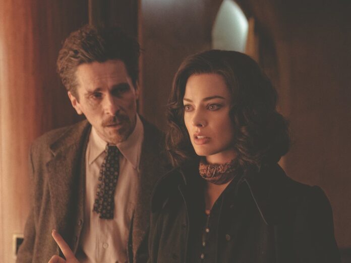 Burt (Christian Bale) und Valerie (Margot Robbie) werden in ein Mordkomplott verstrickt.