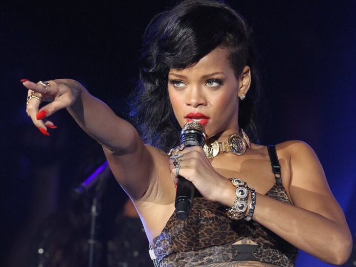 Rihanna gibt nächsten Februar ihr Comeback auf der Bühne des Super Bowl.