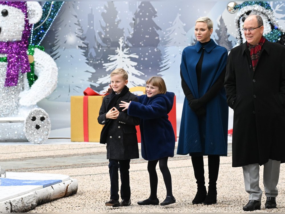 Die Fürsten-Familie bei einer jährlichen Weihnachts-Zeremonie in Monaco.