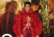 Destiny's-Child-Sängerin Kelly Rowland im knallroten Rüschenkleid.