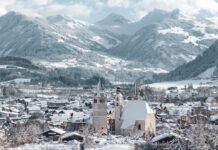 Winterwonderland in Tirol: Kitzbühel ist eine Reise wert.