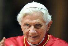 Papst Benedikt XVI. im Jahr 2012 im italienischen Mailand.