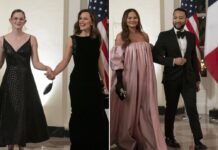 Violet Affleck mit Mutter Jennifer Garner und Chrissy Teigen mit Ehemann John Legend (v.l.n.r.) im Weißen Haus.
