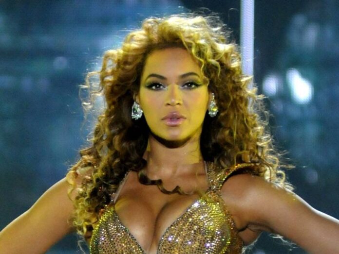 Beyoncé trat am Wochenende erstmals seit vier Jahren wieder auf - bei einer Hoteleröffnung in Dubai.