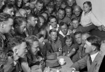 Die Doku "Hitlers Macht - Der Aufsteiger" zeigt unter anderem Schwarz-Weiß-Fotos wie dieses