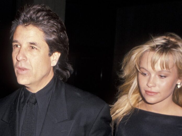 Pamela Anderson und Jon Peters in den 1980er Jahren.