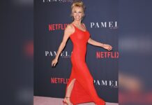 Pamela Anderson im roten Kleid bei der Premiere ihrer Netflix-Doku in Los Angeles.