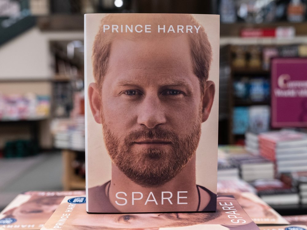 Prinz Harrys "Spare" (deutscher Titel "Reserve") hat sich schon am ersten Tag zum absoluten Bestseller gemausert
