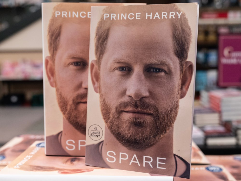 Die Nachfrage nach Prinz Harrys Autobiografie "Spare" (deutscher Titel: "Reserve") ist groß.