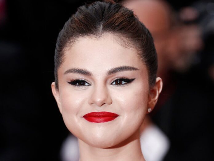 Glücklicher Single: Selena Gomez ist sehr gerne mit sich alleine.