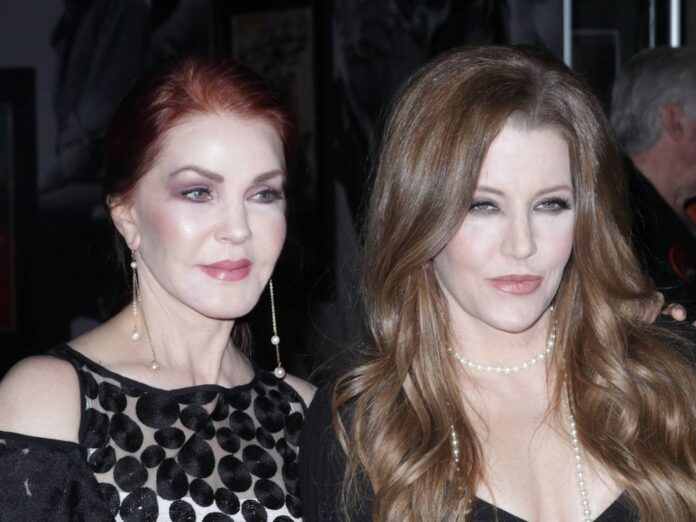Priscilla Presley und Tochter Lisa Marie bei einem gemeinsamen Auftritt in Las Vegas.