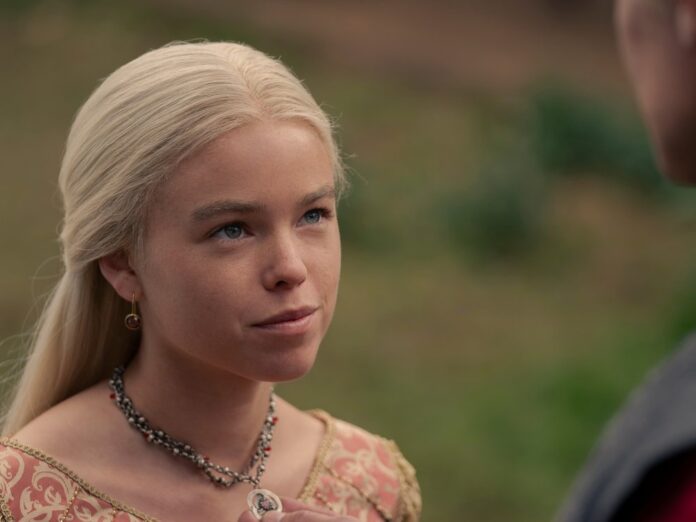 Milly Alcock als Prinzessin Rhaenyra Targaryen in 