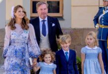 Prinzessin Madeleine (l.) und ihre Familie im Sommer 2021 in Schweden.